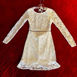 White Lace long sleeve dress